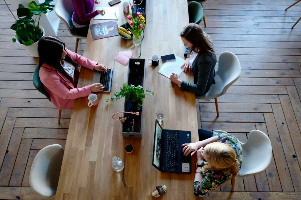 Des espaces de travail éco-concus pour une meilleure harmonie entre vos coworkers